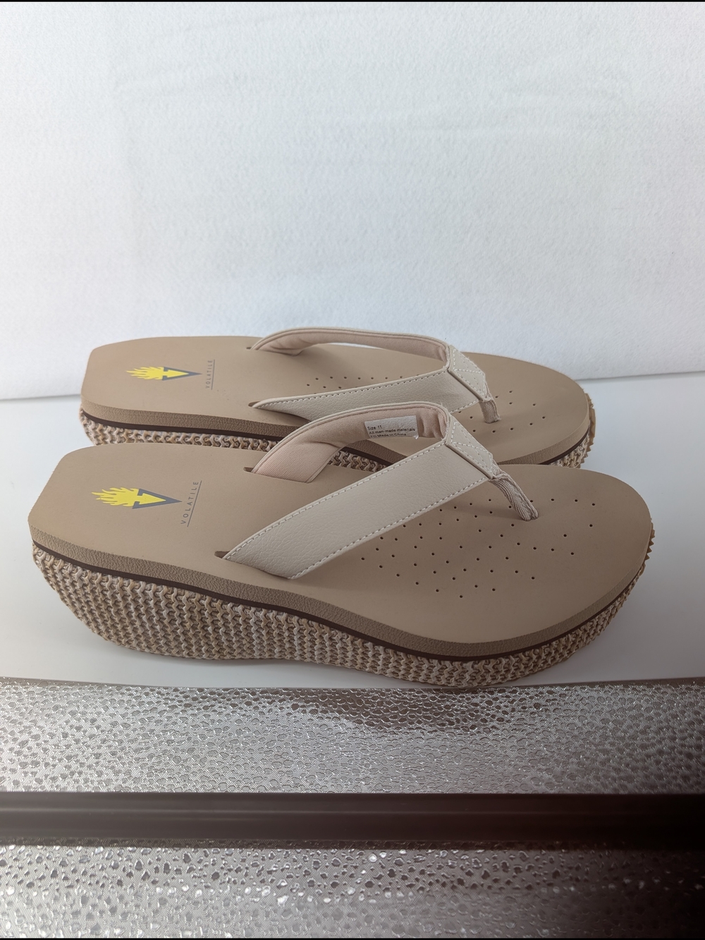 Volatile Sandals - Picture 2 of 4